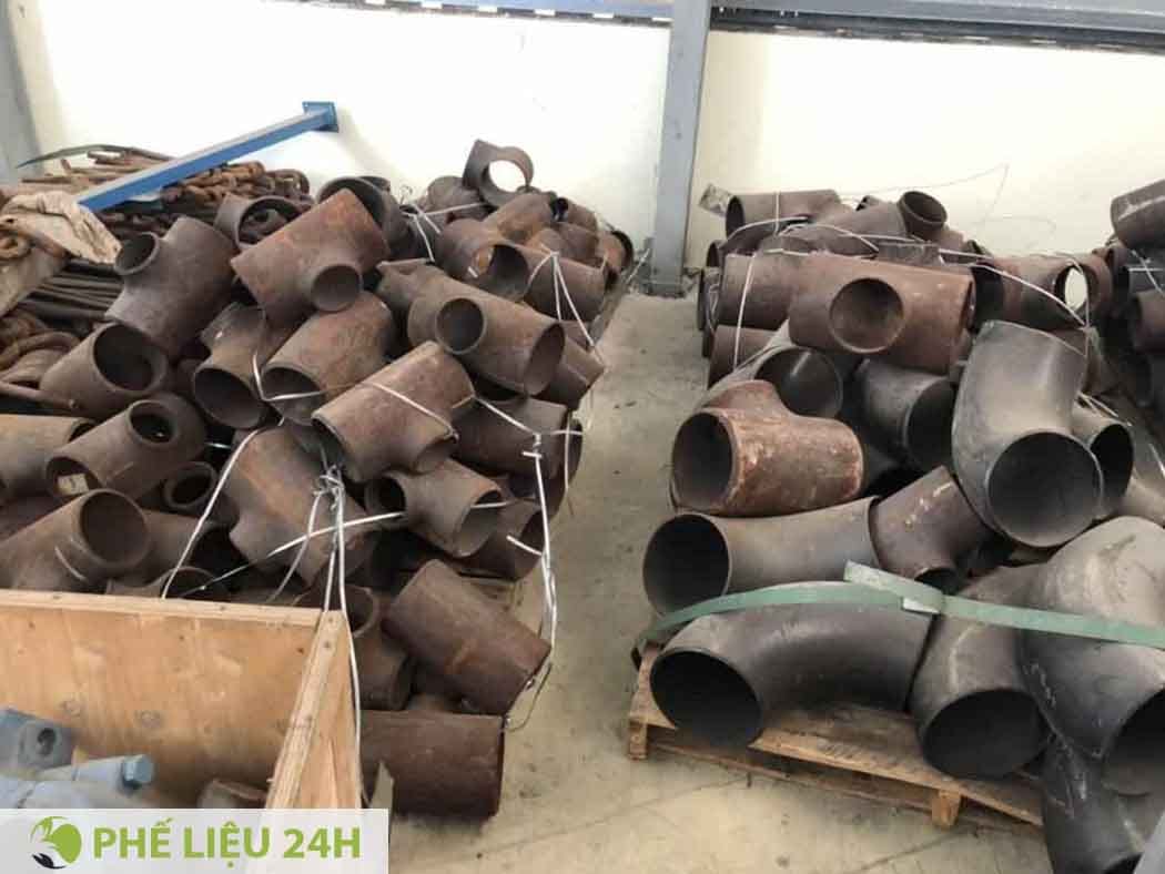 Nên yêu cầu báo giá theo tấn, nêu rõ mức trừ tạp chất và điều kiện