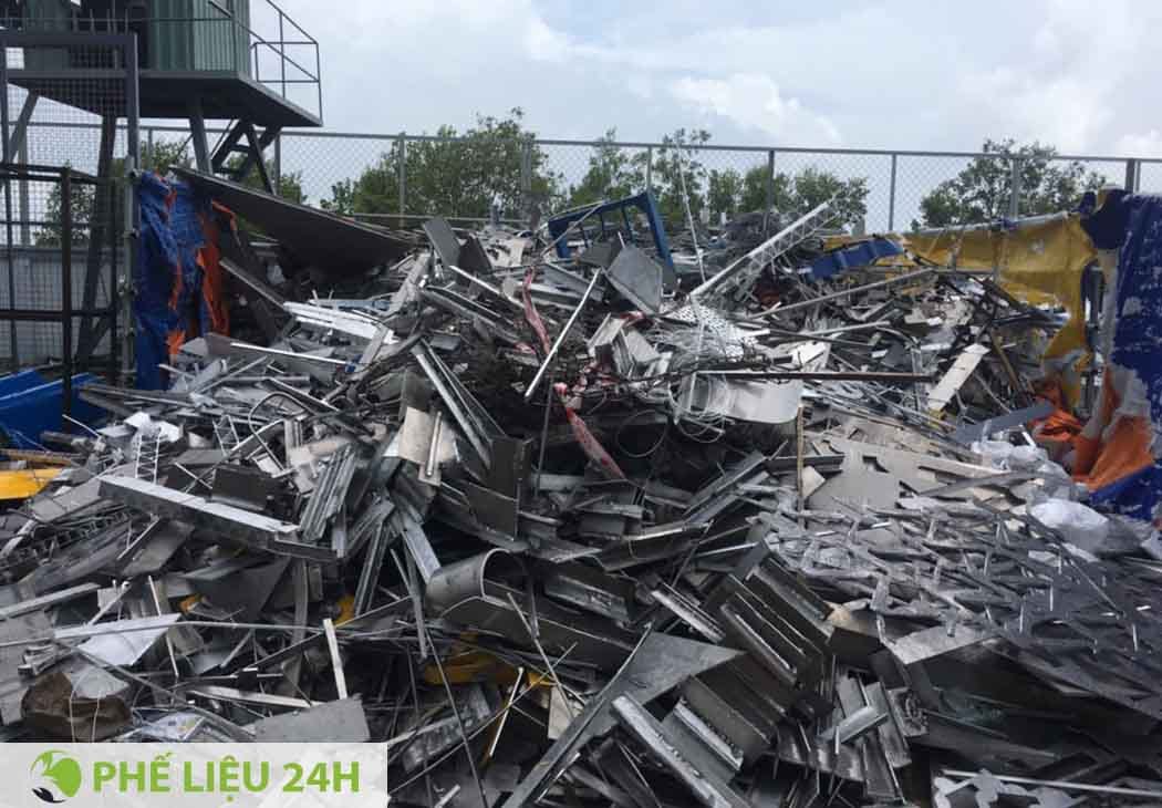 Giá phế liệu tại Nghệ An biến động theo LME, nhu cầu luyện kim và chi